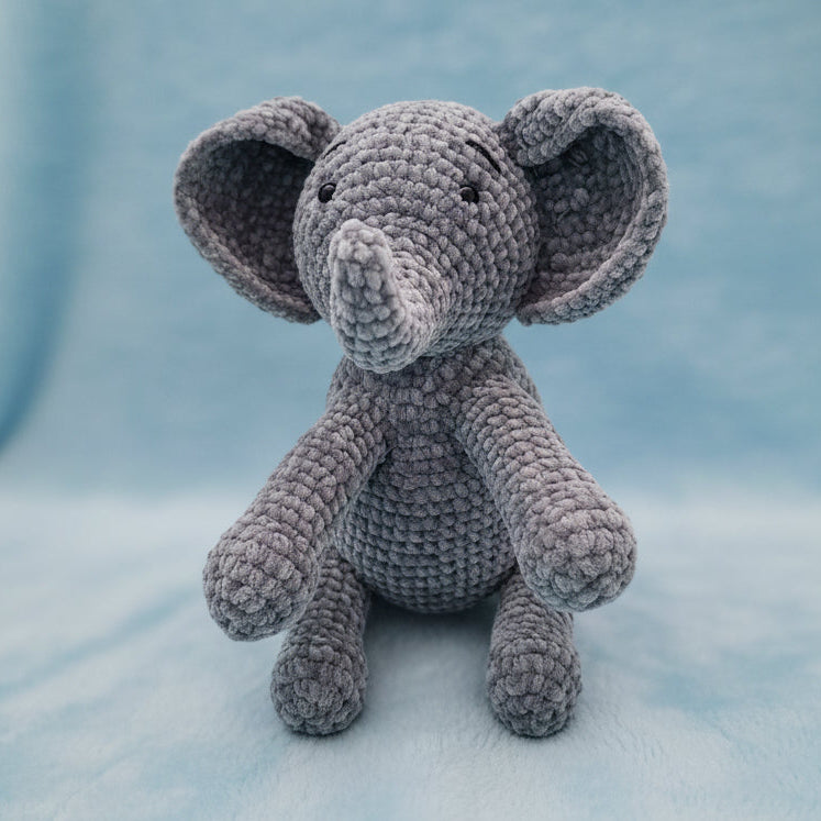Amigurumi - Ellie Elephant